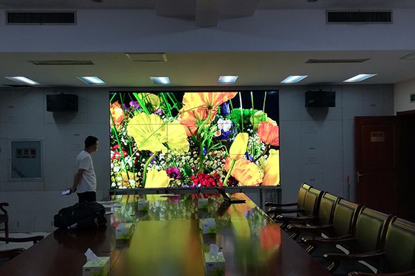 一套完整的室内液晶拼接大屏幕显示方案是如何被业务员们拿下的